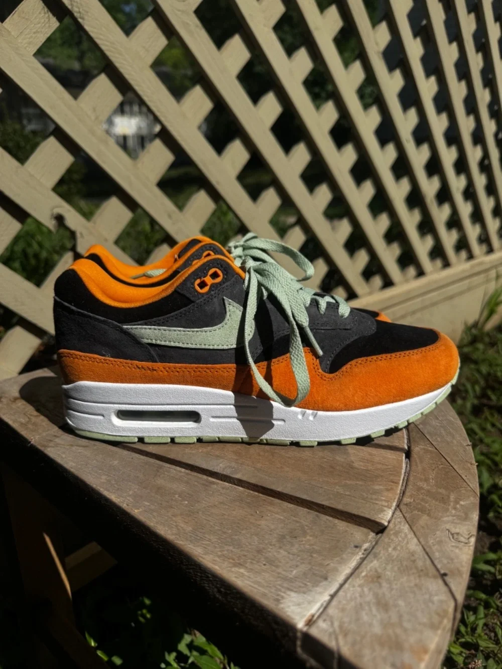 Black and Orange Nike Sneakers | Women's 9 /Men's 7.5